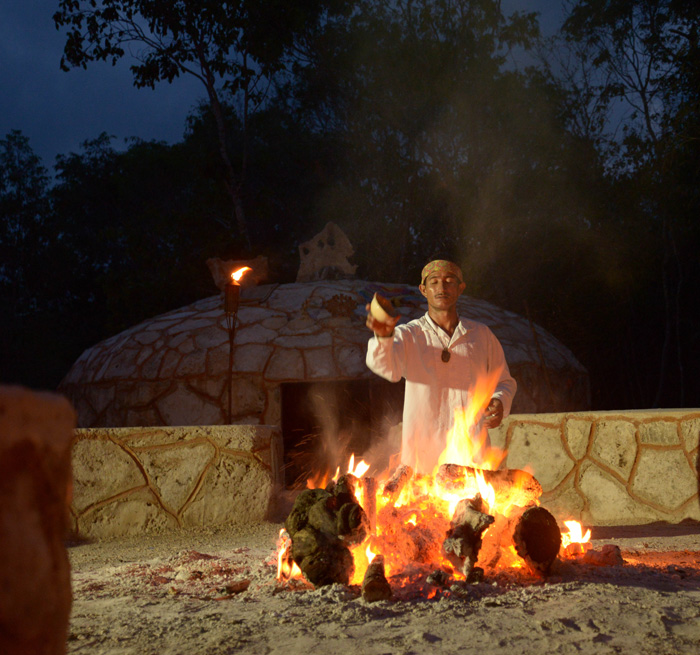 TULUM Noche Maya