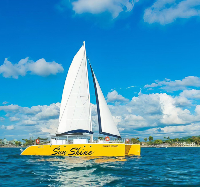 NEGRIL Crucero Matutino en Catamarán